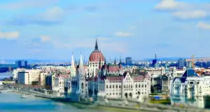 Egyedi és márkaépítő weboldal-dizájn Tatabányán