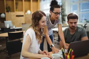 Webshop fejlesztés: Út az online kereskedelemhez Tatabányán